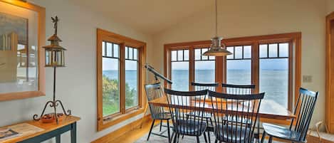 Cottage (2 Bedrooms) | Interior