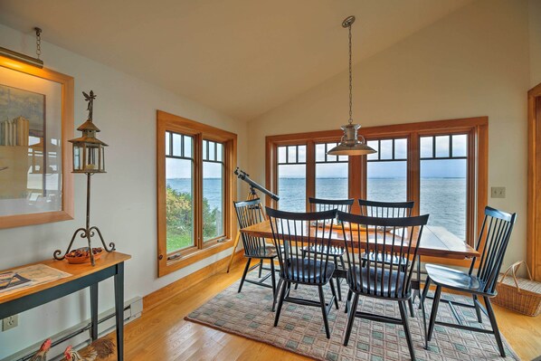 Cottage (2 Bedrooms) | Interior