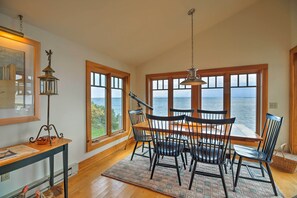 Cottage (2 Bedrooms) | Interior