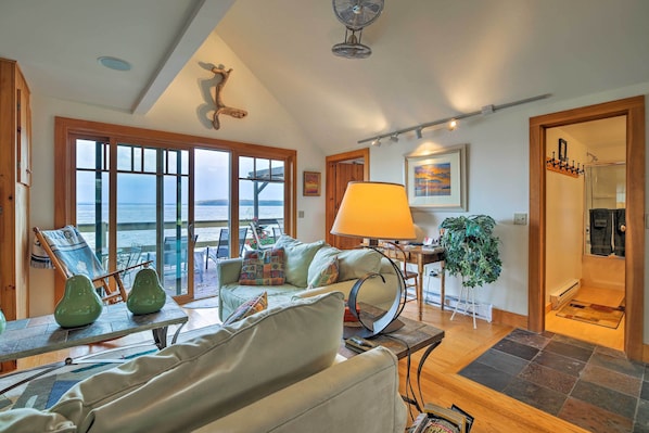 Cottage (2 Bedrooms) | Interior
