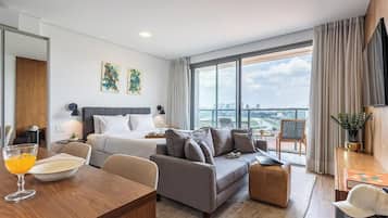 City Studio | Iron/ironing board, WiFi (free), bed sheets