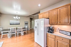 House (3 Bedrooms) | Private kitchen