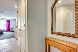 Apartment (0 Bedroom) | Interior