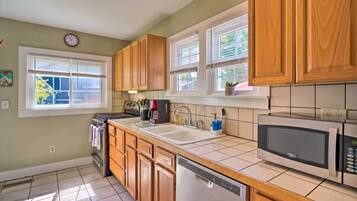 Cottage (2 Bedrooms) | Interior