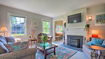 Cottage (2 Bedrooms) | Front of property