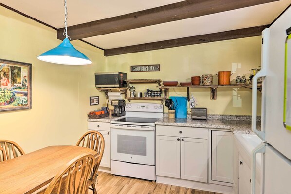 House (2 Bedrooms) | Interior