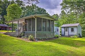 House (2 Bedrooms) | Interior - Rustic Hideaway w/ Fire Pit < 1 Mi to River! (Hillsboro)