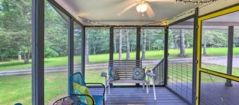 Rustic Hideaway w/ Fire Pit < 1 Mi to River!