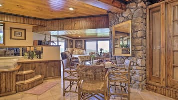 Apartment (0 Bedroom) | Interior