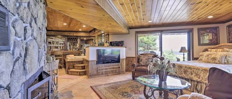 Apartment (0 Bedroom) | Interior