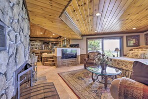 Apartment (0 Bedroom) | Interior