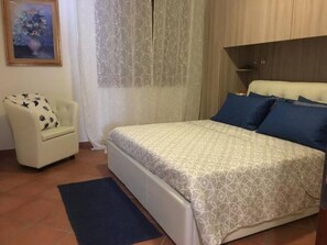 2 camere, ferro/asse da stiro, Wi-Fi gratuito, lenzuola