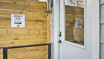 Apartment (0 Bedroom) | Interior