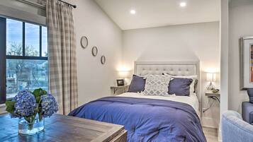 Apartment (0 Bedroom) | Interior