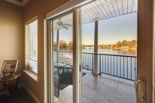 Pool & Lake Hamilton Access: Hot Springs Condo!