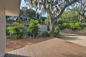 Cottage (2 Bedrooms) | Interior - Bright Sarasota Bungalow - 5 Mi to Siesta Beach! (Sarasota)