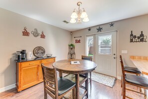 Apartment (3 Bedrooms) | Interior - Inviting Cheyenne Townhome ~ 4 Mi to Downtown (Cheyenne)