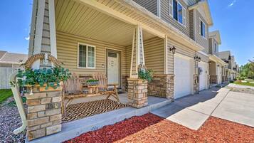 Apartment (3 Bedrooms) | Front of property