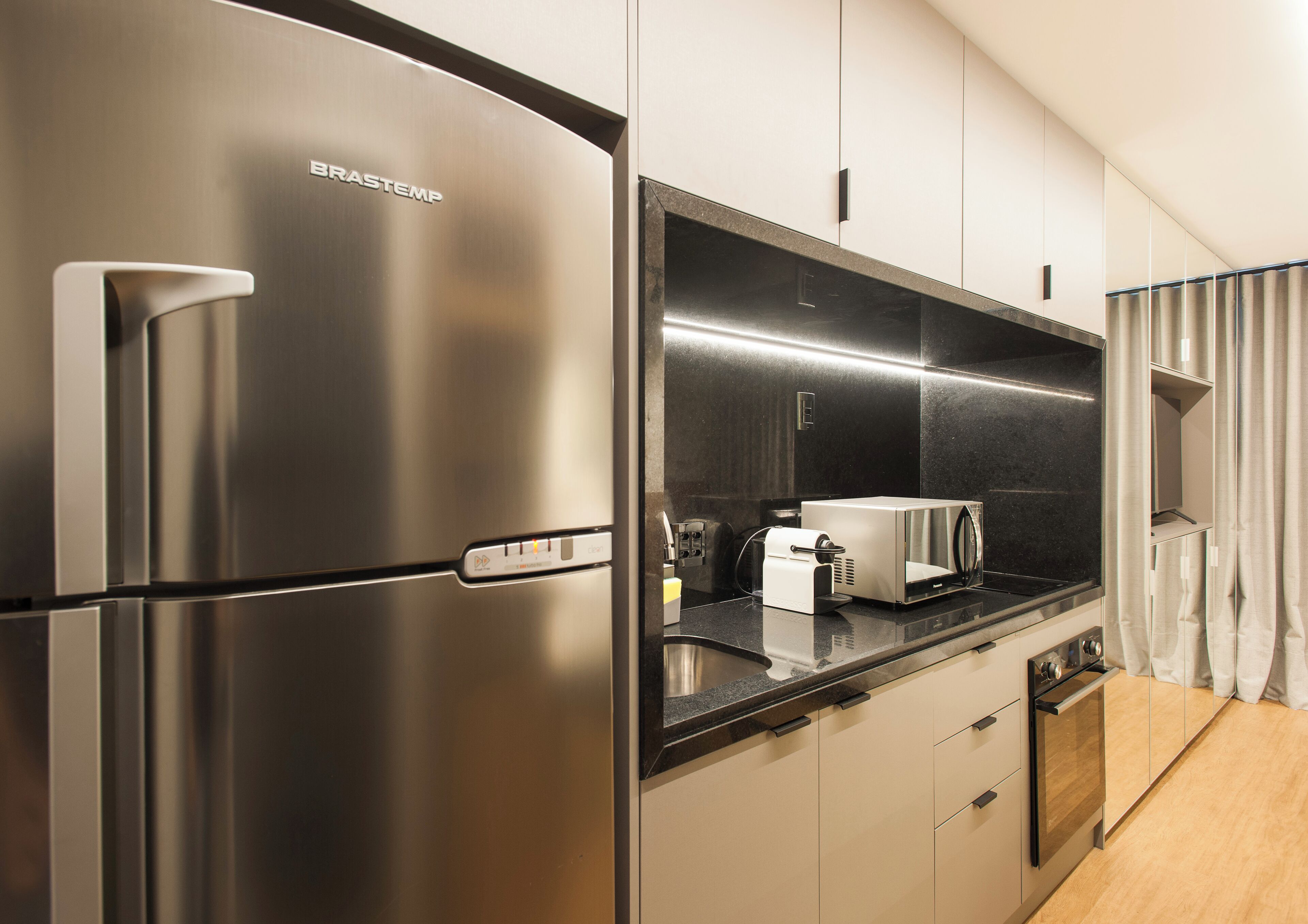 studio, 1 double bed | private kitchen | microwave, stovetop, electric kettle, cookware/dishes/utensils