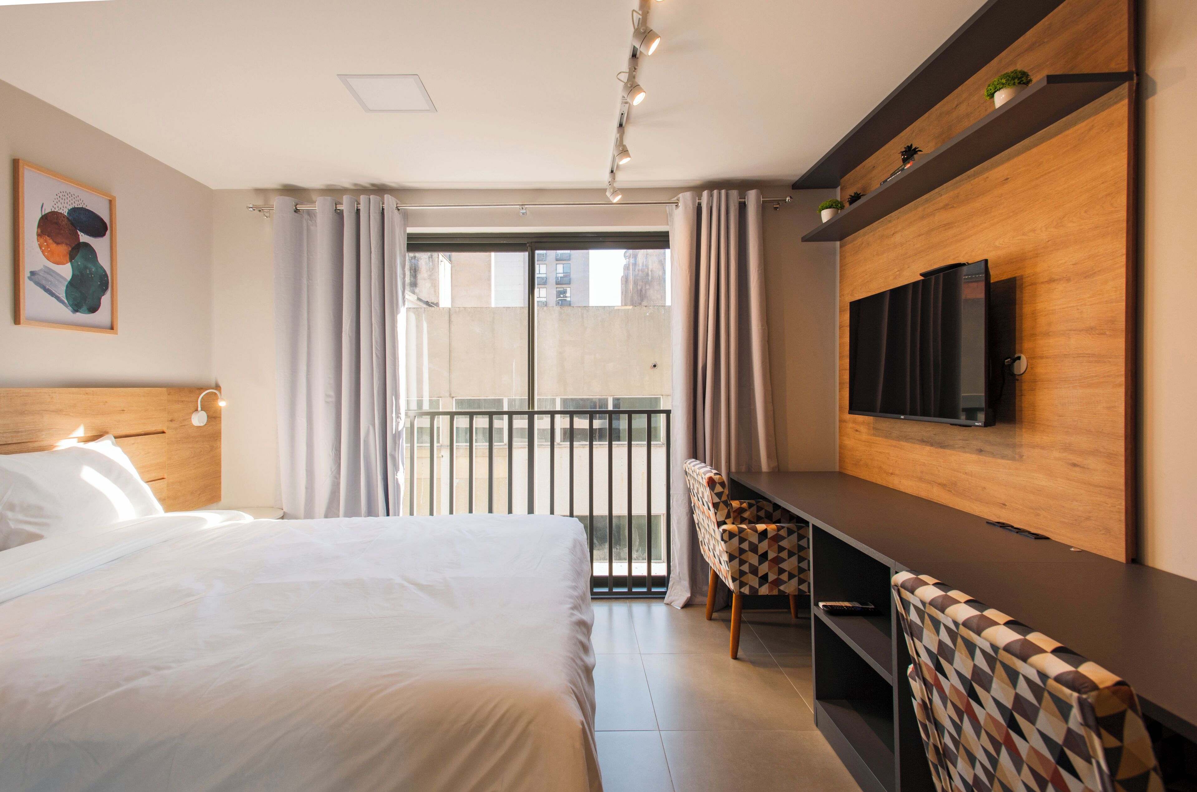 studio, 1 double bed | desk, laptop workspace, free wifi, bed sheets