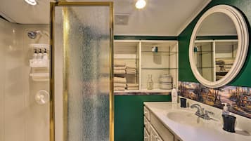 Cottage (3 Bedrooms) | Bathroom