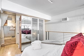 Apartment (0 Bedroom) | Interior