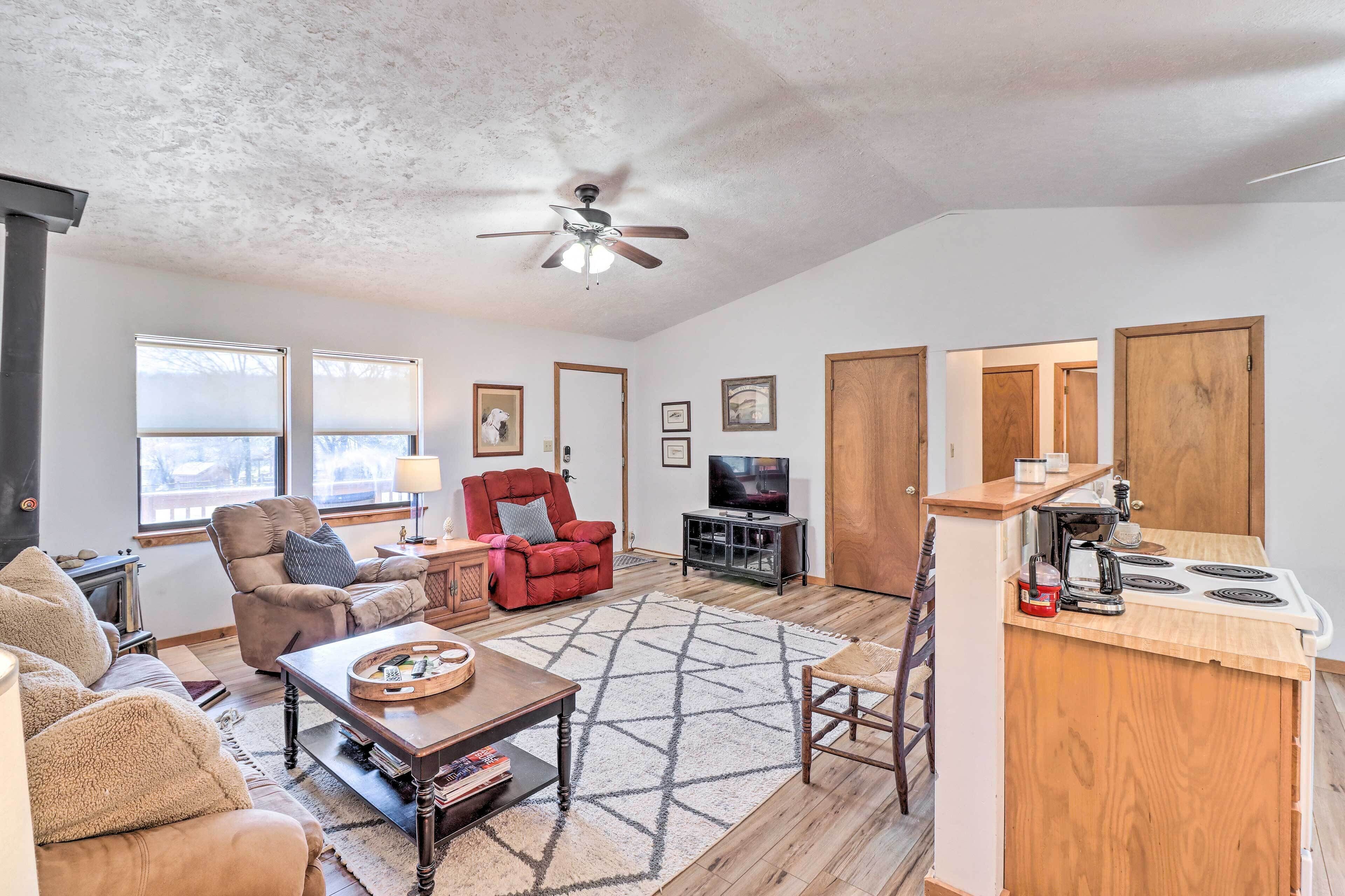 House (3 Bedrooms) | Interior