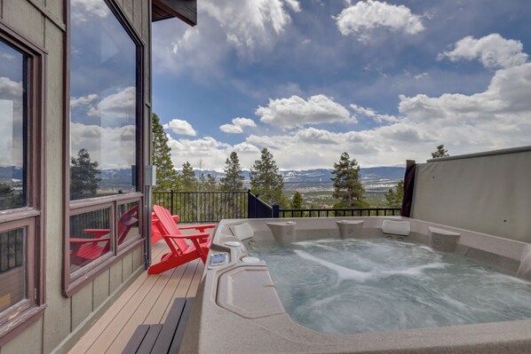 House (4 Bedrooms) | Interior - Panoramic Mountain-view Retreat w/ Hot Tub + Deck! (Tabernash)