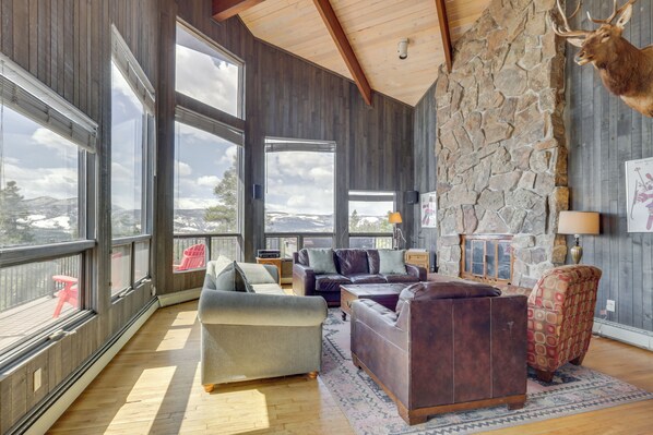 House (4 Bedrooms) | Front of property