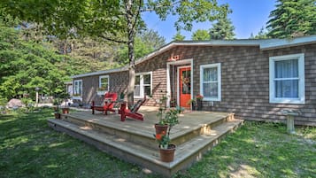 House (3 Bedrooms) | Front of property