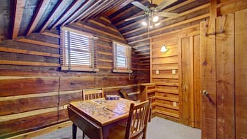 Rumah (2 Bedrooms) | Interior