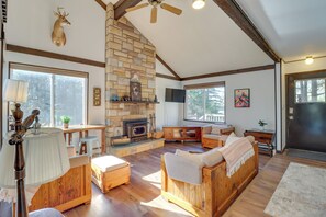 House (3 Bedrooms) | Interior - Near Skiing: Lakefront Gem w/ Kayaks in Long Pond (Long Pond)