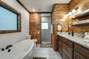 House (2 Bedrooms) | Interior - Sleek Cabin w/ Hot Tub: 11 Mi to Broken Bow Lake! (Broken Bow)