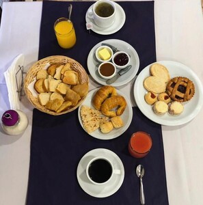 Free daily continental breakfast