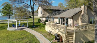 Shared Boat Ramp: Waterfront Home in Grove