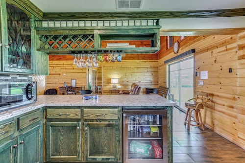 Rustic California Vacation Rental w/ Rooftop Patio