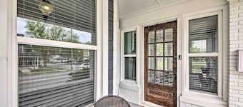 ヒストリック ノーブルズビル ホーム W / プライベート ヤード!