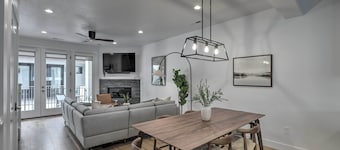 Chic & Sunny Provo Townhome w/ Rooftop Deck!