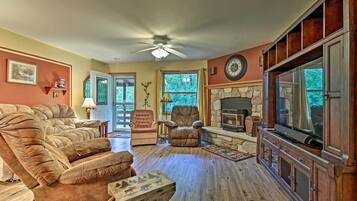 House (3 Bedrooms) | Interior