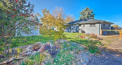3 Mi to Olde Town Arvada: Modern Duplex w/ Patio!
