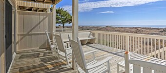 Family-friendly Vacation Home: Steps to Beach!