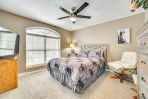 House (3 Bedrooms) | Interior - Serene Presque Isle Harbor Home on Sunrise Side! (Presque Isle)