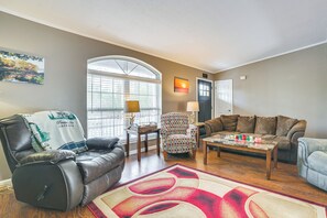 House (3 Bedrooms) | Interior - Serene Presque Isle Harbor Home on Sunrise Side! (Presque Isle)