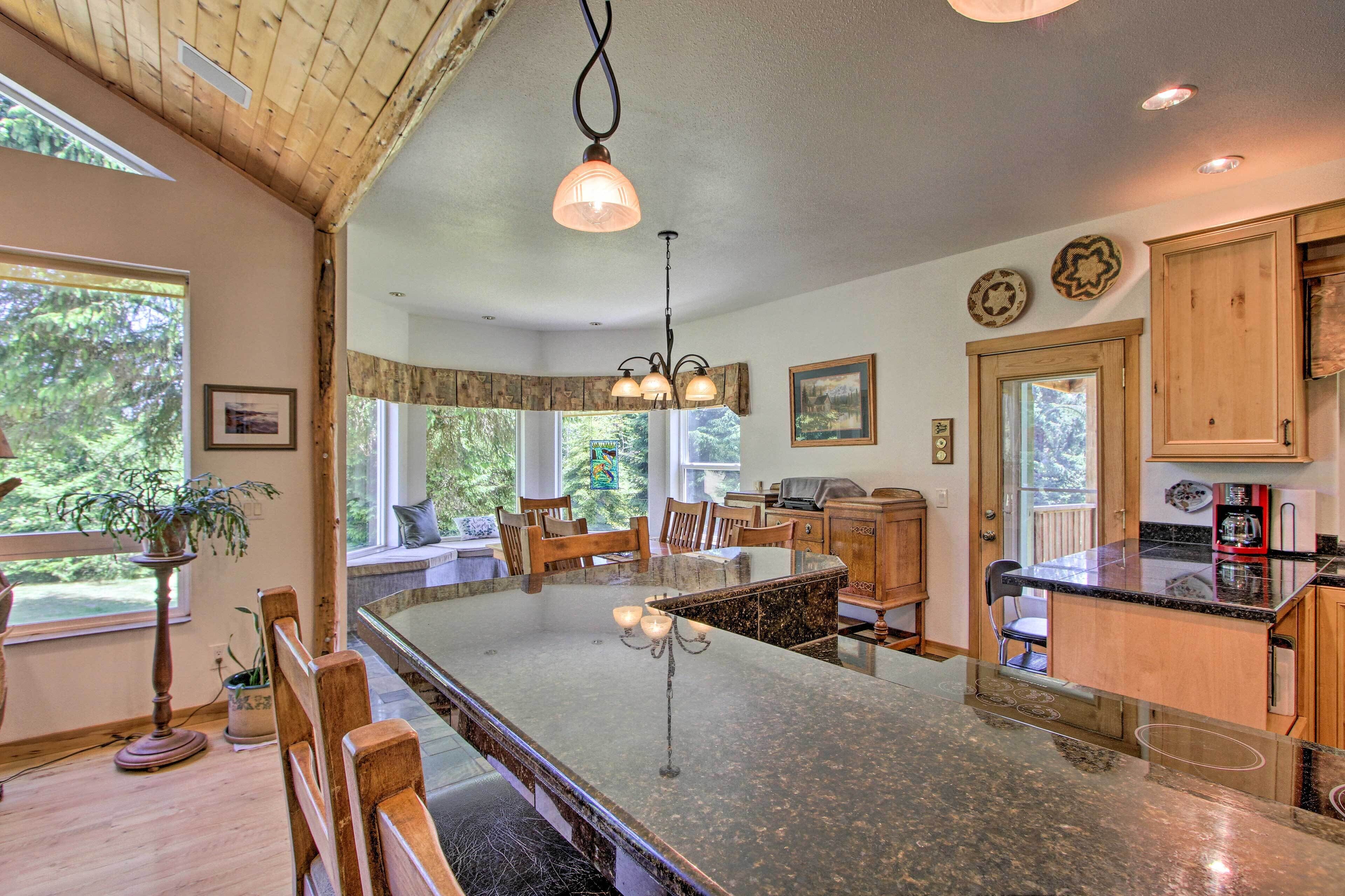 House (4 Bedrooms) | Interior