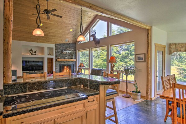 House (4 Bedrooms) | Interior