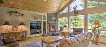 Serene South Bend Family Escape; Dogs Welcome