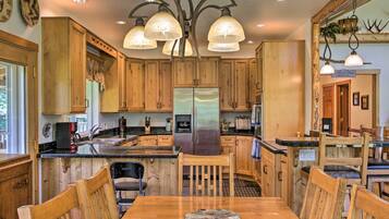 Rumah (4 Bedrooms) | Interior