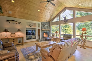 House (4 Bedrooms) | Interior