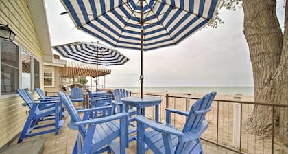 1 Mi to Presque Isle: Waterfront Lake Erie Cottage