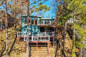 House (3 Bedrooms) | Interior - Lakefront Home w/ Dock: 10 Mi to Central Ave! (Hot Springs)